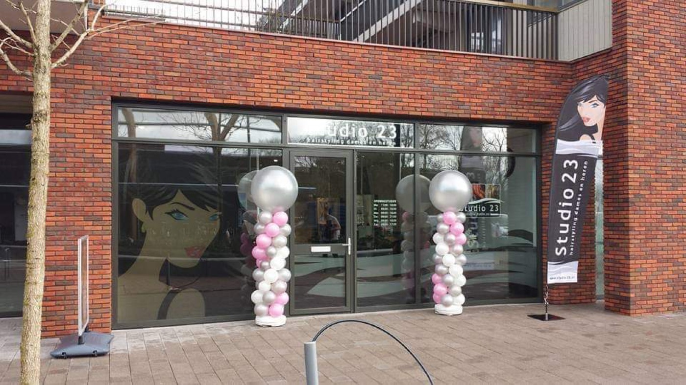 Studio 23 — Winkelcentrum Broekerveiling in Broek op Langedijk